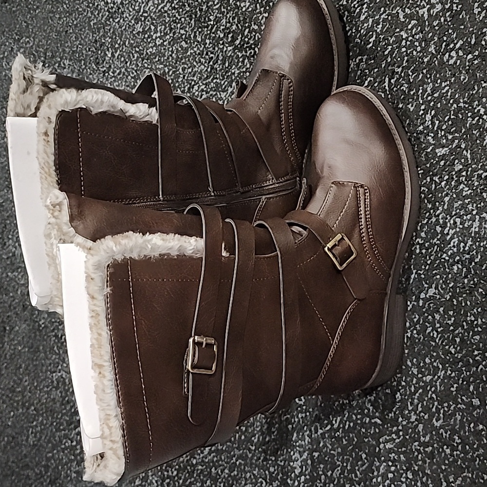 SO Grass Women's Faux Fur Strappy Boots New In Box Sz 11
